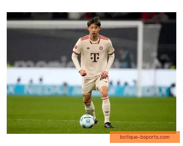 伊藤洋辉加盟拜仁慕尼黑引发热议 日本新星挑战德甲豪门梦想