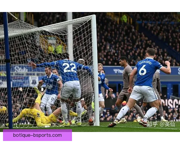 南安普顿主场迎战埃弗顿险胜成功收获赛季首胜 南安普顿主场迎战埃弗顿险胜成功收获赛季首胜